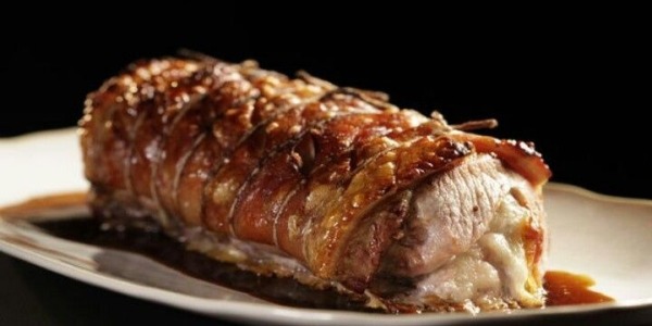 Receta de: Lomo de cerdo ibérico relleno de jamón ibérico, queso y panceta 