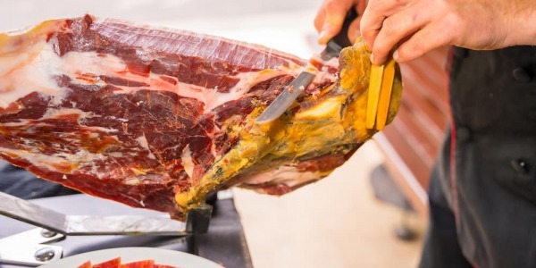 Dar la vuelta al jamón: ¿cuándo es el momento adecuado?